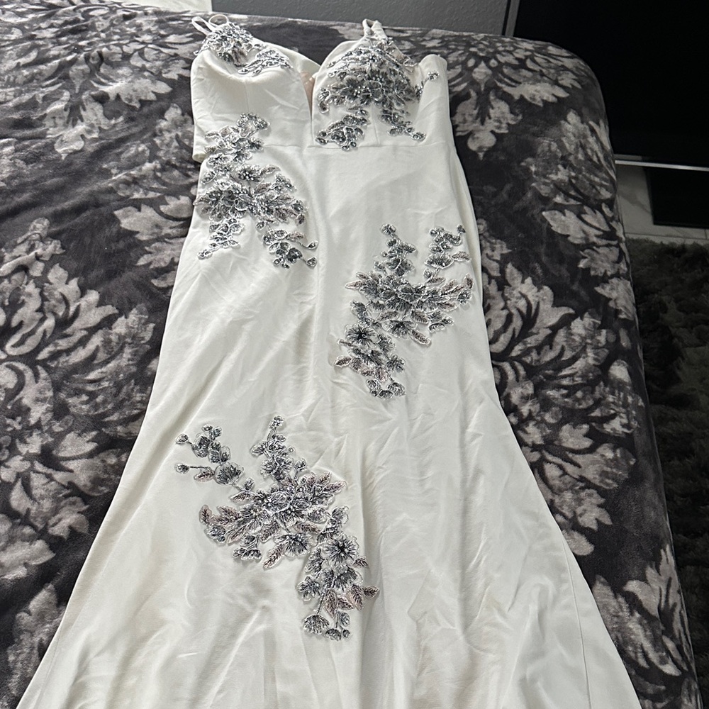 Xscape Ivory Dress with Silver Zipper
